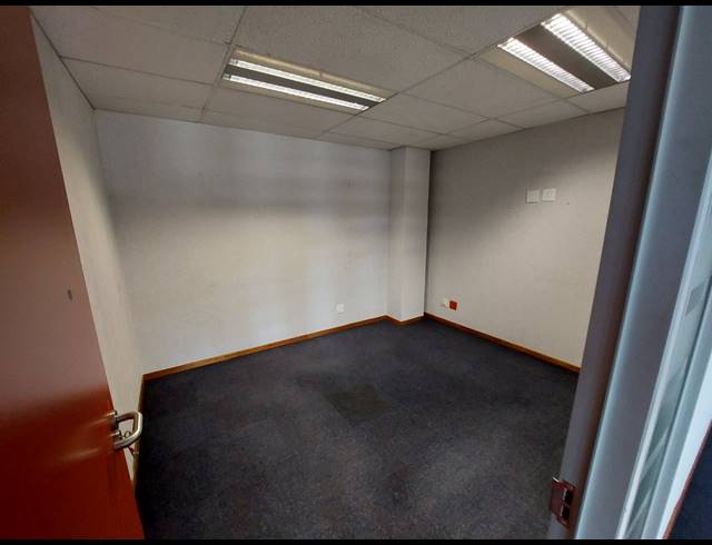 418M² OFFICE TO LET IN BEDFORDVIEW